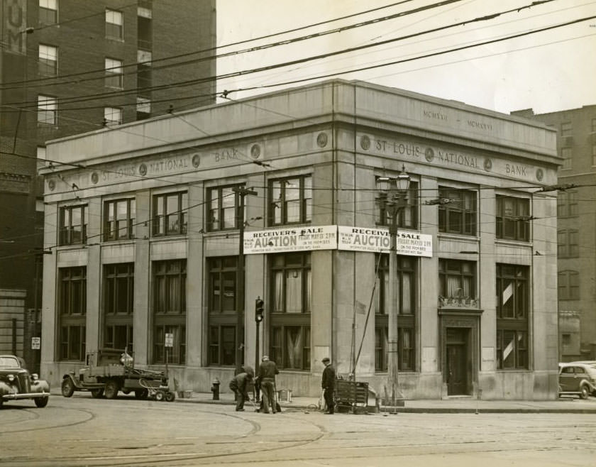 Old St. Louis National Bank Building bought for $25,000 in 1938.