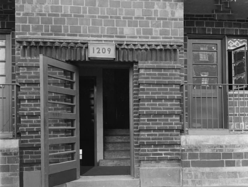 Main entrance of Neighborhood Gardens Apartments, 1930.
