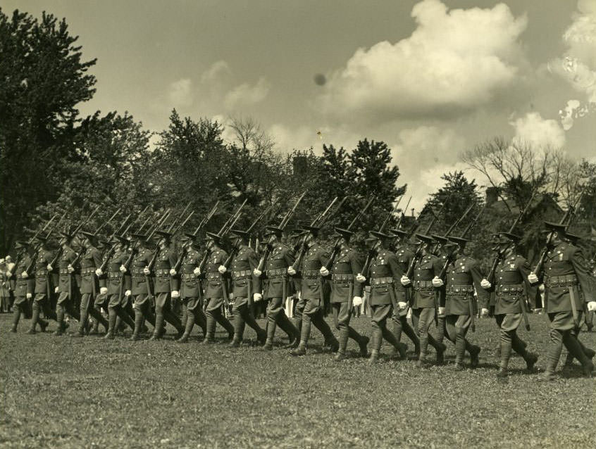 Sixth Infantry Regiment reviewed for Memorial Day exercises at Jefferson Barracks, 1935