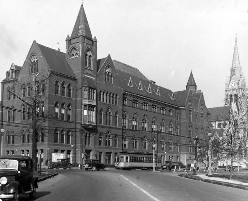 Photograph of one of the buildings at St Louis University, 1930