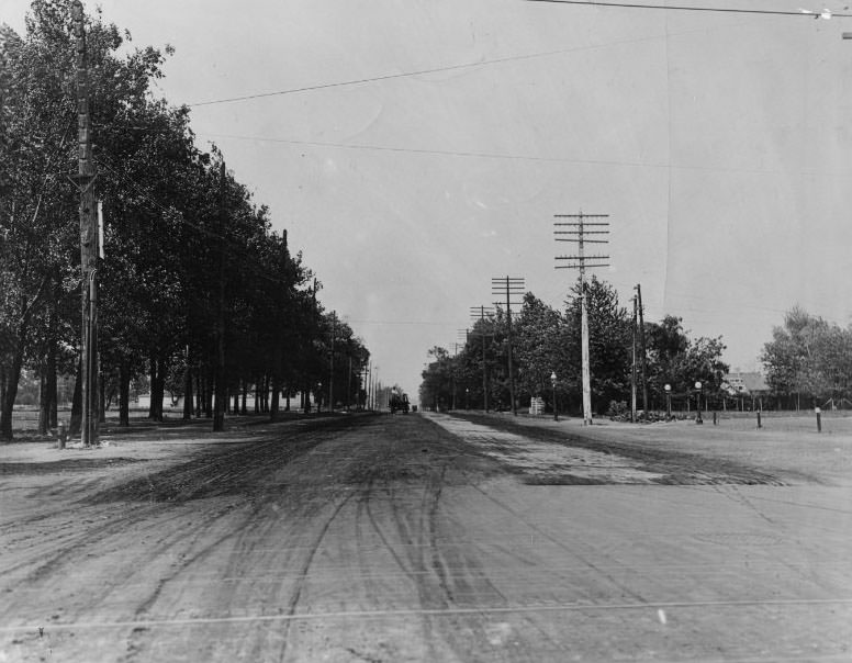 View of Kingshighway in St. Louis in 1930, looking north from Easton. Courtesy City Plan Commission.