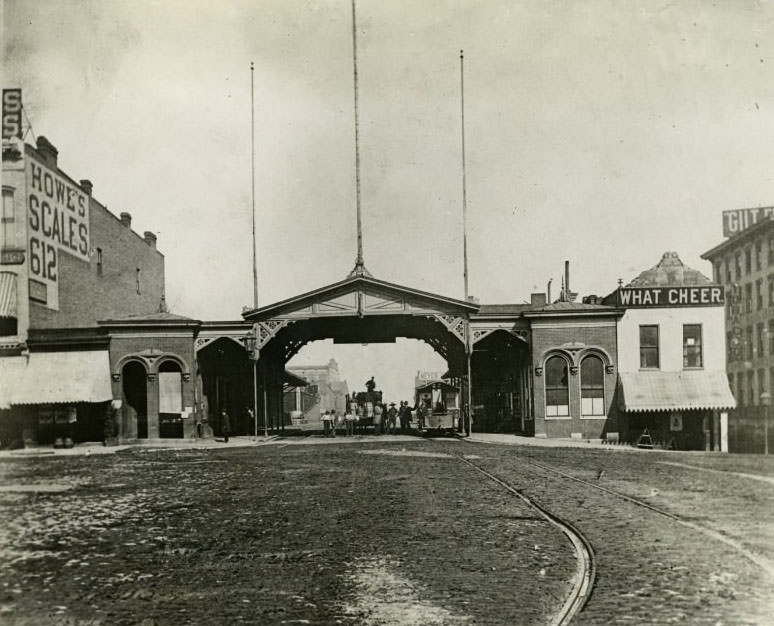 Opening of the Eads Bridge at the west end gate, 1930