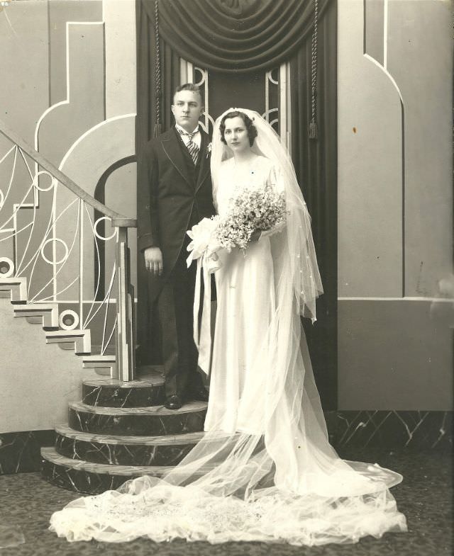 The 1930s Wedding Dresses and their Timeless Styles - A Pictorial Walk Down the Aisle