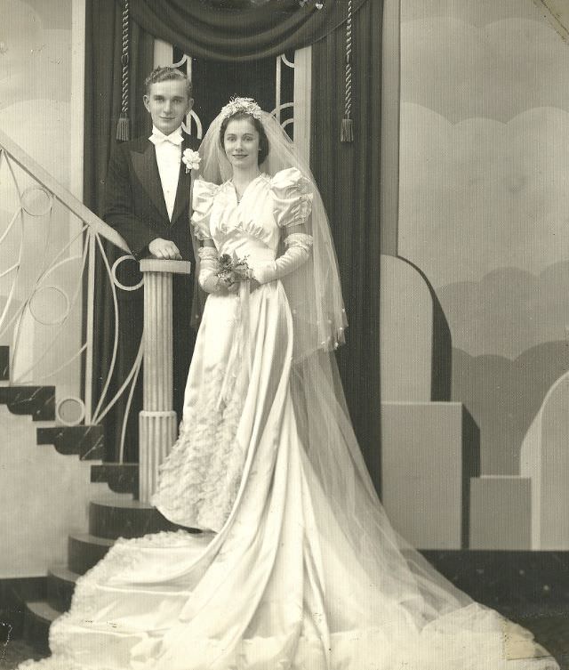 The 1930s Wedding Dresses and their Timeless Styles - A Pictorial Walk Down the Aisle