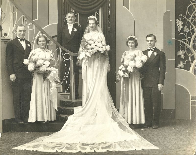 The 1930s Wedding Dresses and their Timeless Styles - A Pictorial Walk Down the Aisle