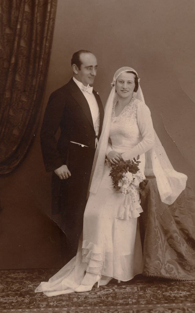 The 1930s Wedding Dresses and their Timeless Styles - A Pictorial Walk Down the Aisle