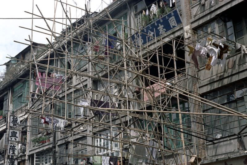 Bamboo scaffolding, Hong Kong, 1972
