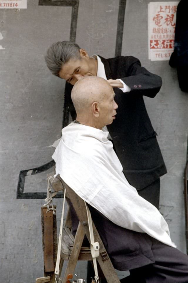 Street barber, Hong Kong, 1972