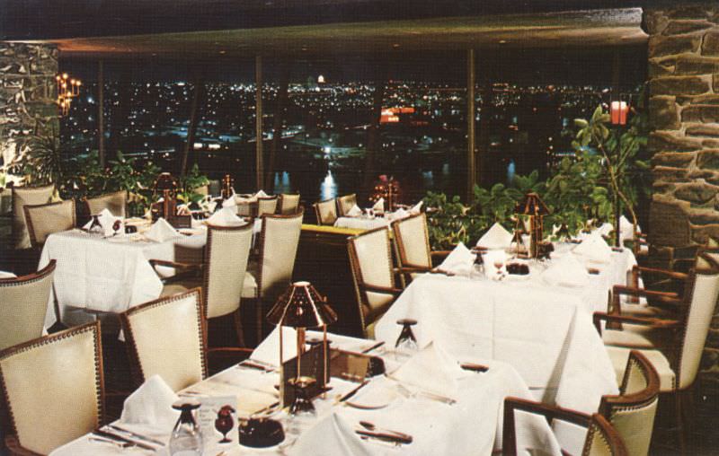 Canlis', Seattle, Washington - The world's most beautiful restaurant with a marvelous view of Seattle.