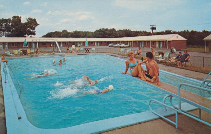 Esquire Motel, Seekonk