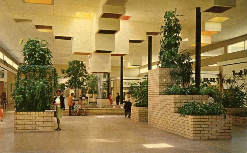 Regency Square Shopping, Jacksonville, Florida