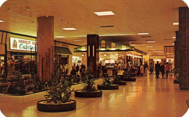 Ford City Shopping Center, Chicago, Illinois