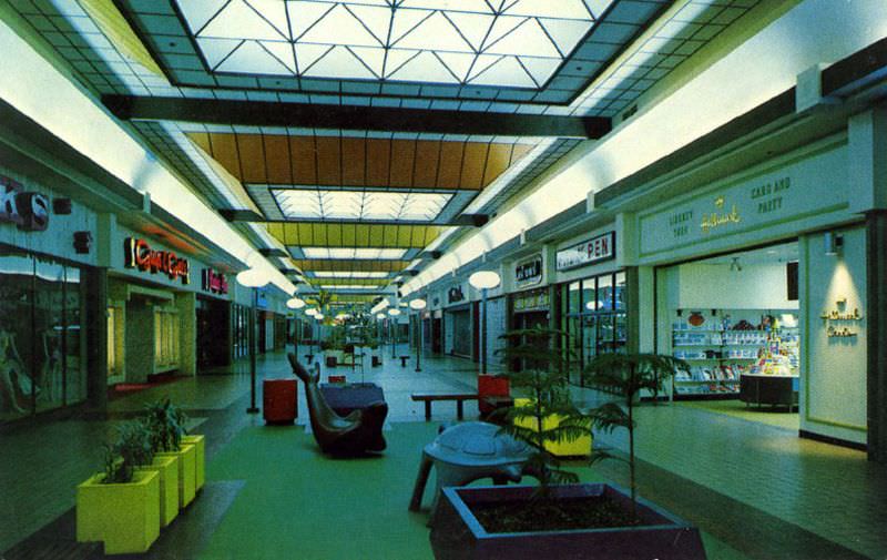 Liberty Tree Mall, Danvers, Massachusetts