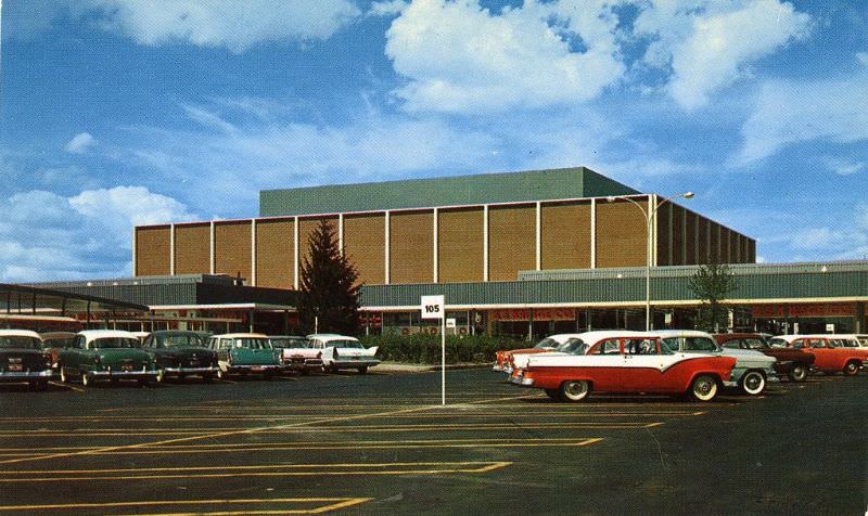 Eastland Center, Harper Woods, Michigan