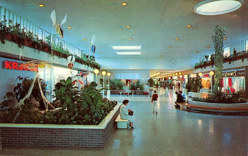 Westland Center, Wayne, Michigan