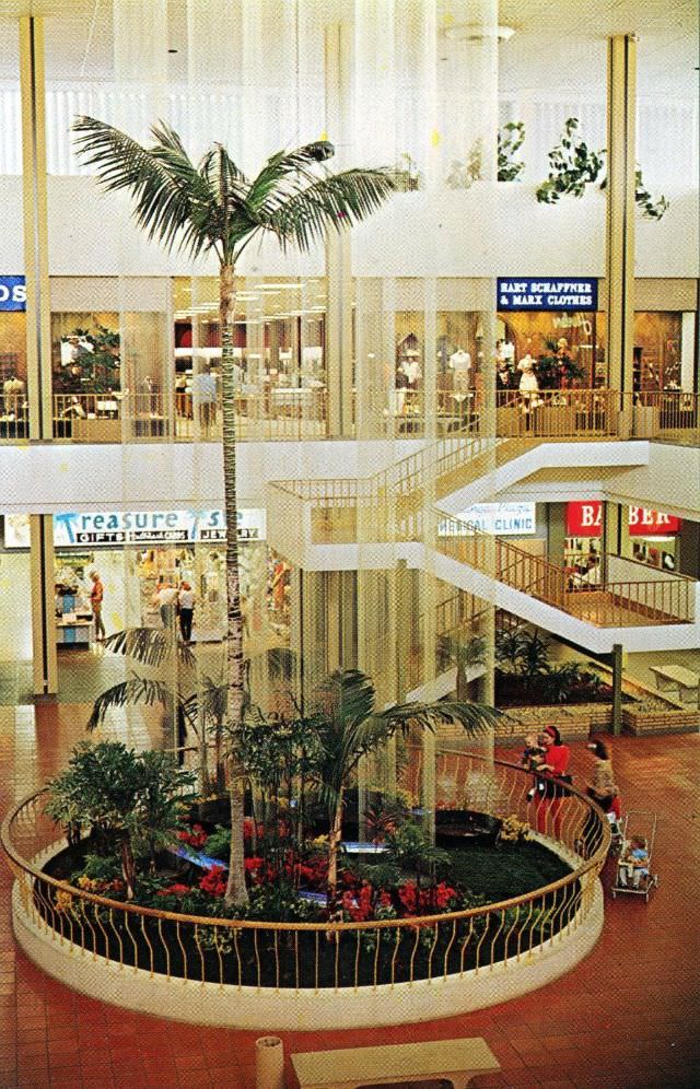 Rain Fountain at Topanga Plaza, Canoga Park, California