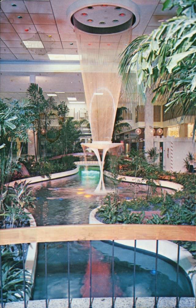 Edison Mall, Fort Myers, Florida