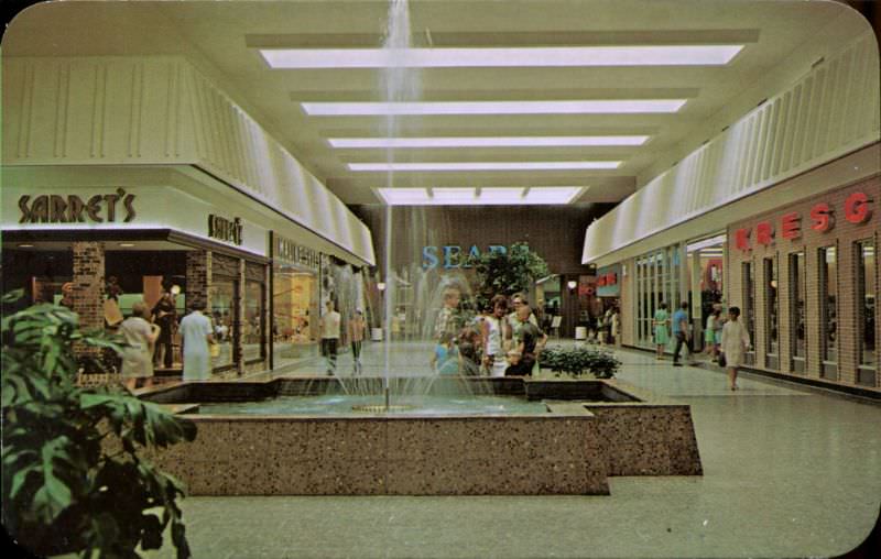 Woodland Mall, Grand Rapids, Michigan