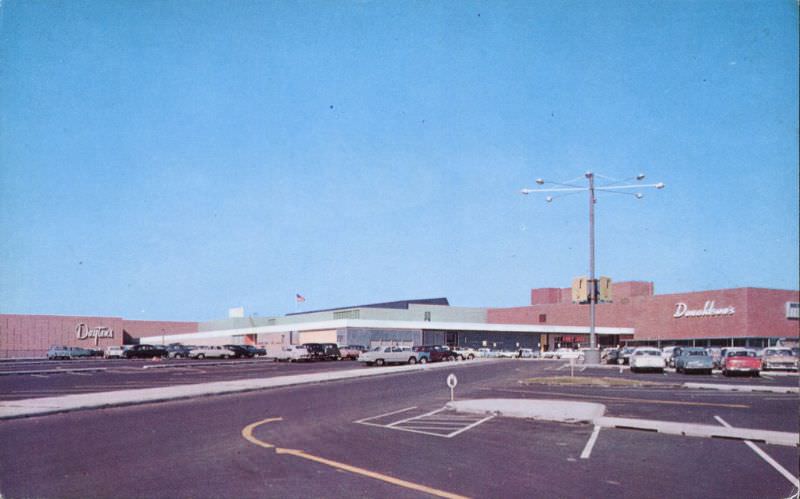 Shopping Center, Minneapolis, Minnesota