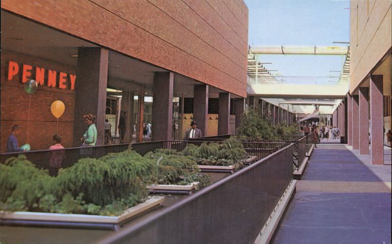 The Lloyd Center, Portland, Oregon