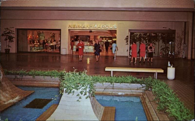 Northpark Shopping Center, Dallas, Texas