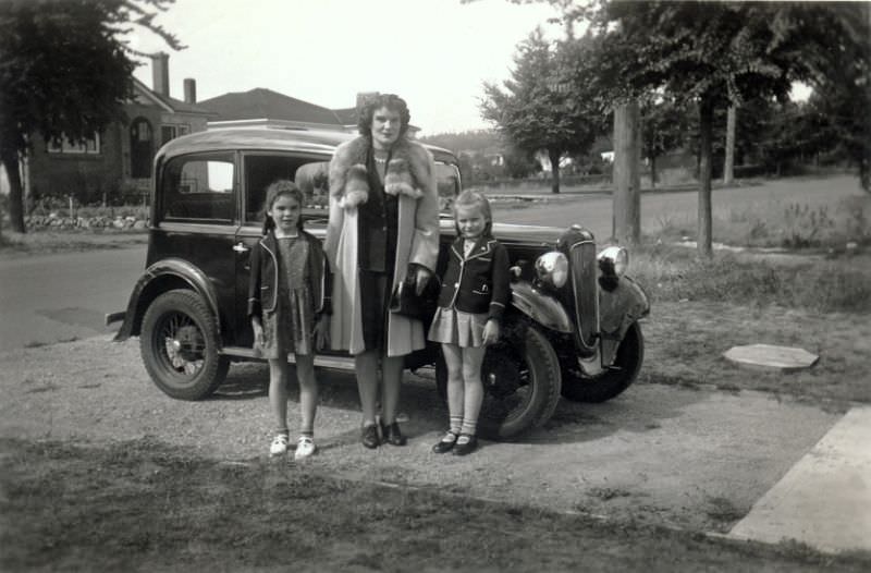 Austin 7 "New Ruby" Saloon in a middle-class residential area, 1935.