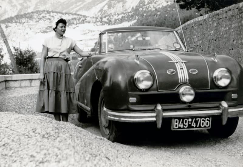 Austin A90 Atlantic Convertible in the mountainside, registered in the city of Munich, 1952.