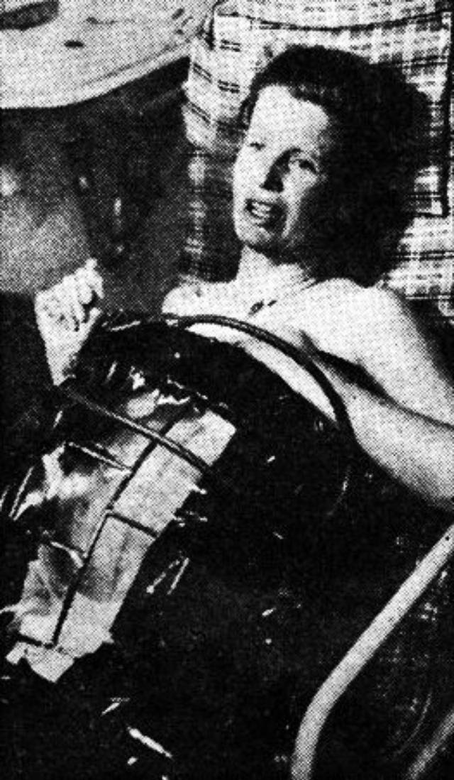 The Baby Machine of 1959: A Pioneering 'Space Suit' for Expectant Mothers