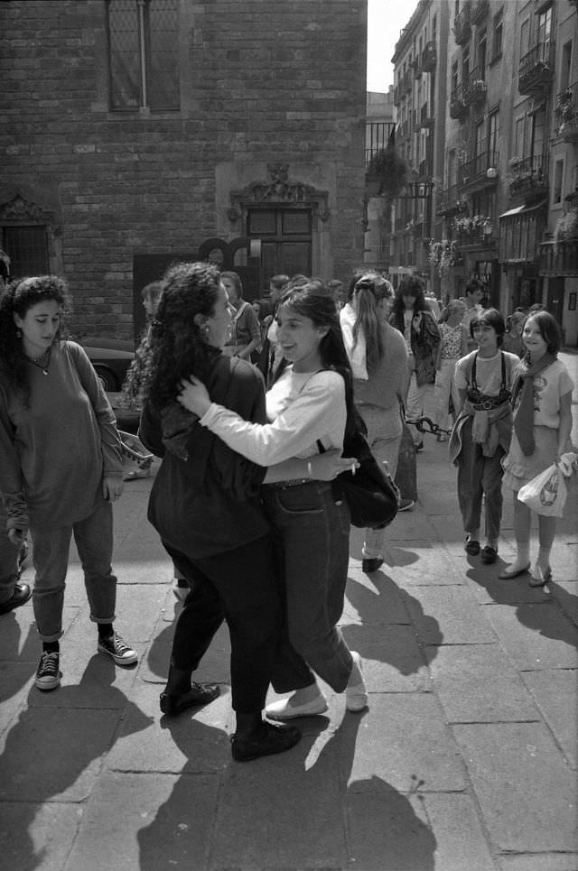 Dancing in the streets, Plaça del Rei, Barcelona, 1990.