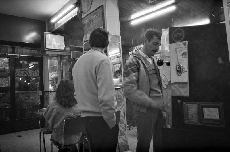 Slots at Bar Los Amigos, Besòs, Barcelona, 1990.