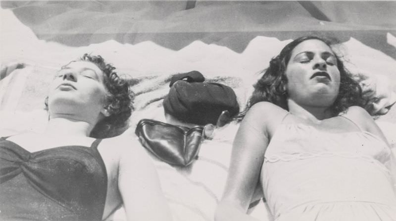Beach Life in the 1940s Through These Fascinating Vintage Photos