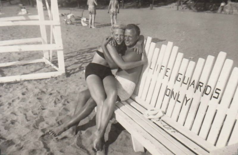 Beach Life in the 1940s Through These Fascinating Vintage Photos