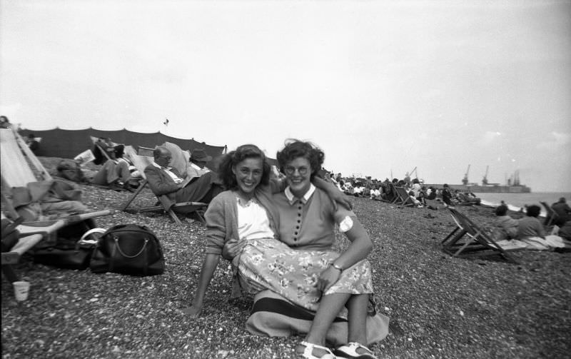 Beach Life in the 1940s Through These Fascinating Vintage Photos