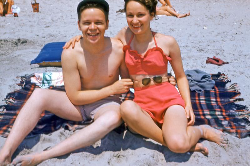 Beach Life in the 1940s Through These Fascinating Vintage Photos