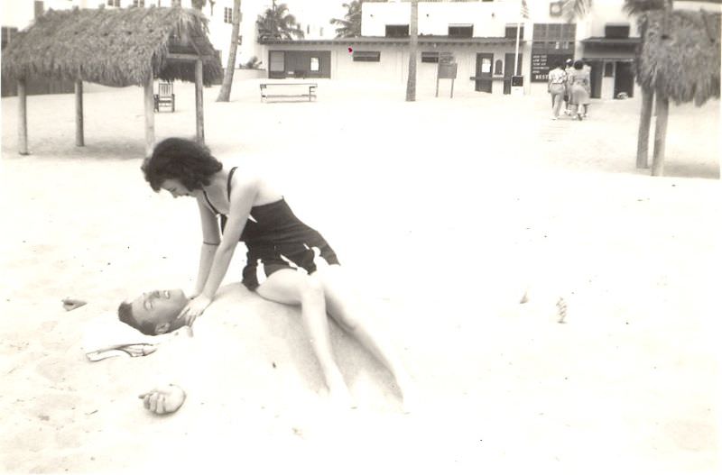 Beach Life in the 1940s Through These Fascinating Vintage Photos