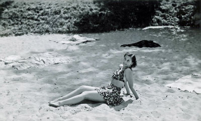 Beach Life in the 1940s Through These Fascinating Vintage Photos