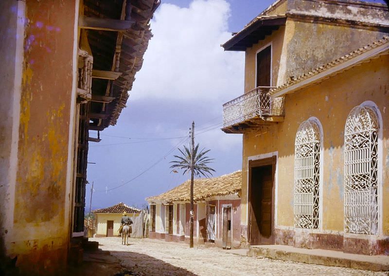 Building with ironwork, Cuba, 1950