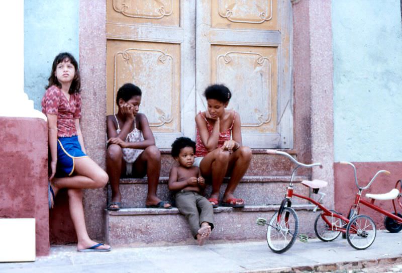 Trinidad children, Sancti Spíritus, 1985