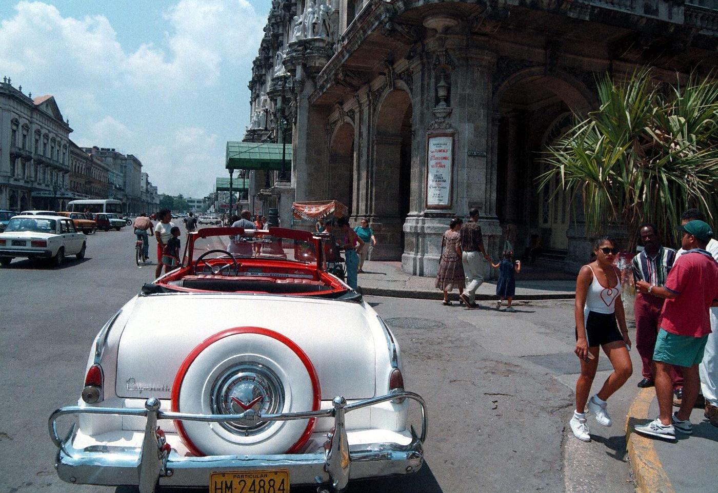 Oldtimer in Havana, Cuba.