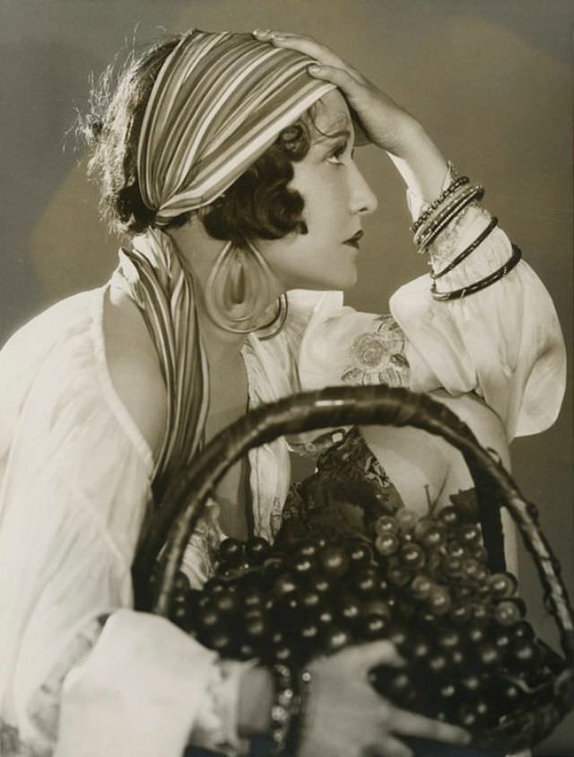 Dorothy Sebastian: The Jazz Age Beauty Through the Lens of Ruth Harriet Louise