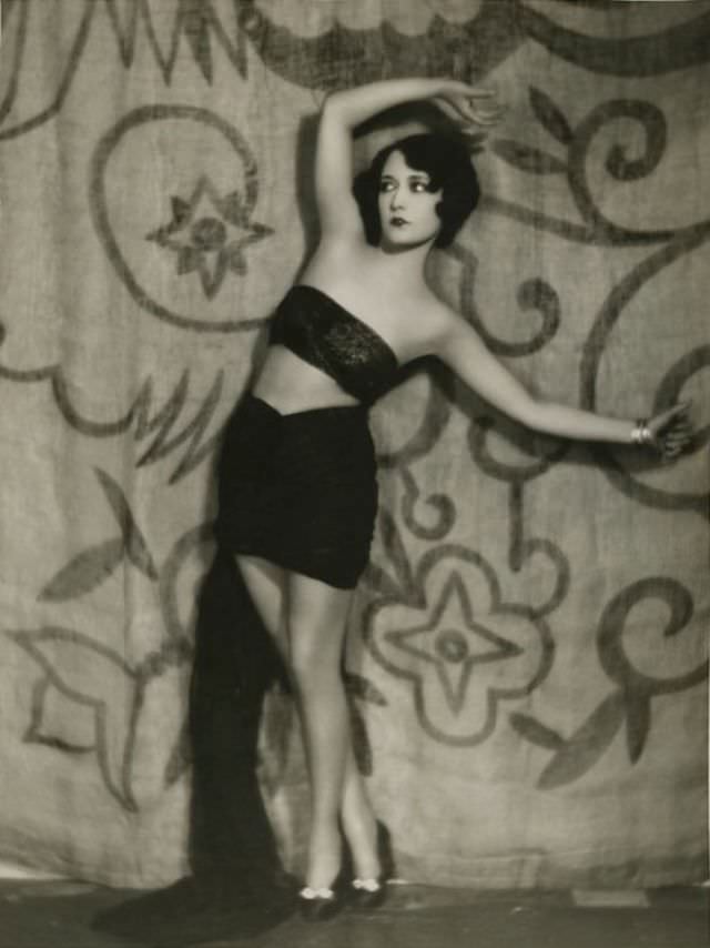 Dorothy Sebastian: The Jazz Age Beauty Through the Lens of Ruth Harriet Louise