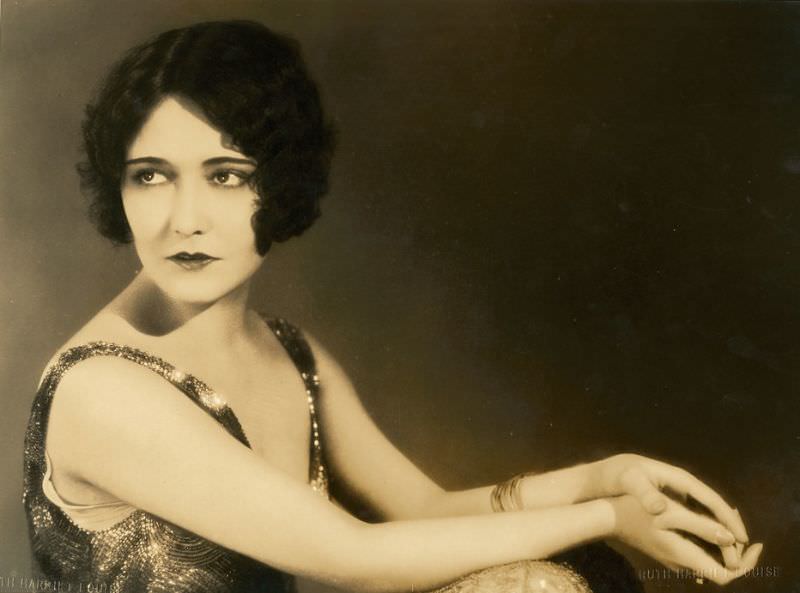 Dorothy Sebastian: The Jazz Age Beauty Through the Lens of Ruth Harriet Louise