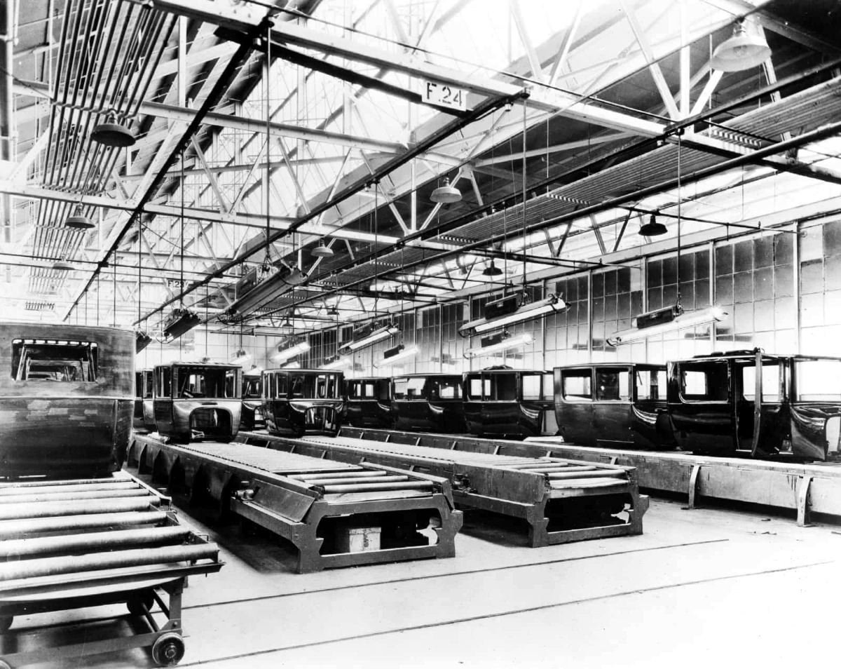 Ford's Revolutionary Assembly Lines of the 1910s and 1920s