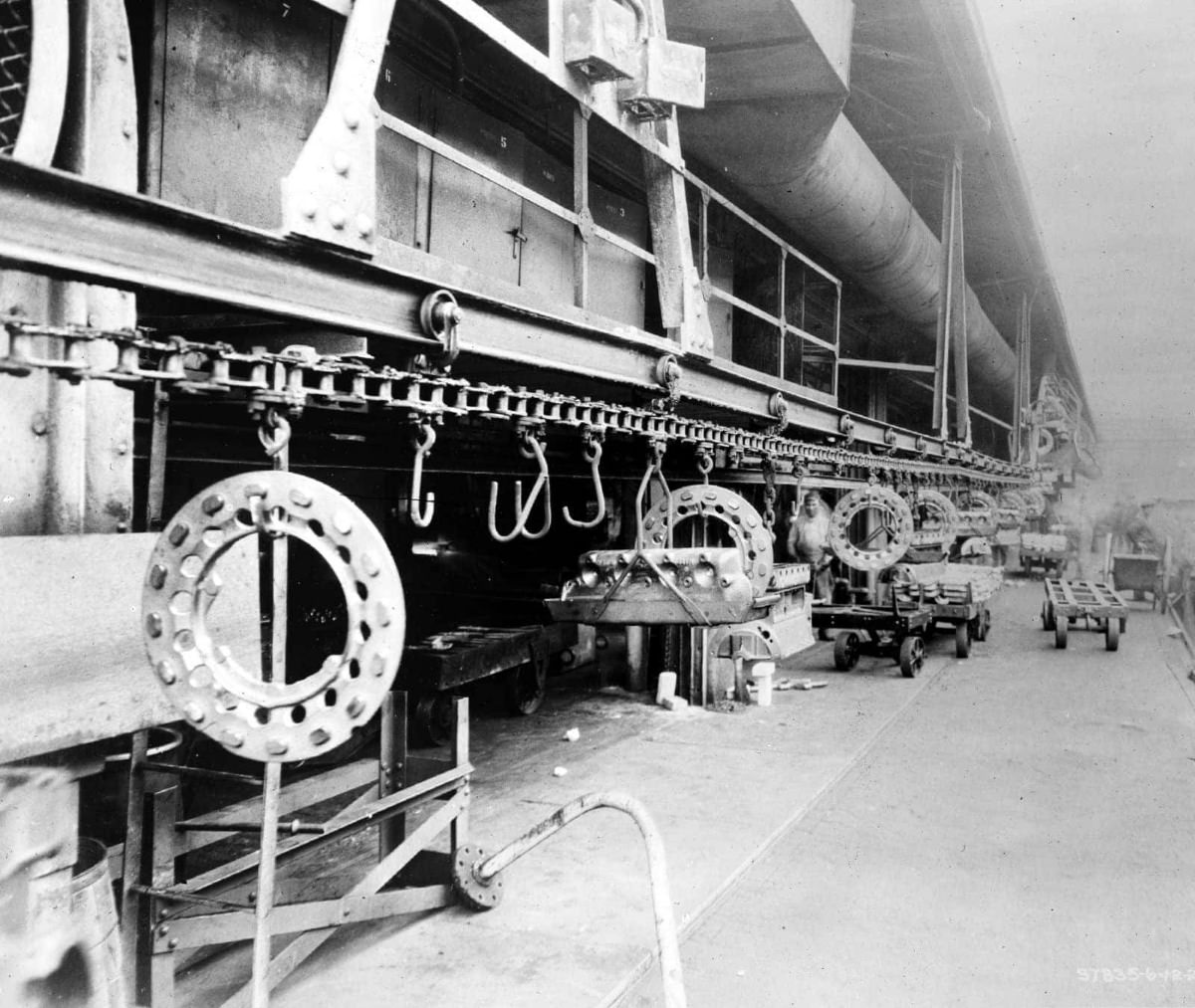 Ford's Revolutionary Assembly Lines of the 1910s and 1920s