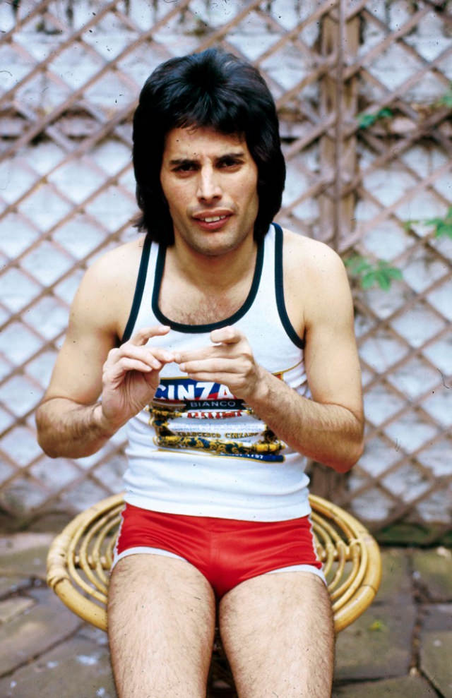 Freddie Mercury's 1977 Kensington Home: A Look into His Private Life
