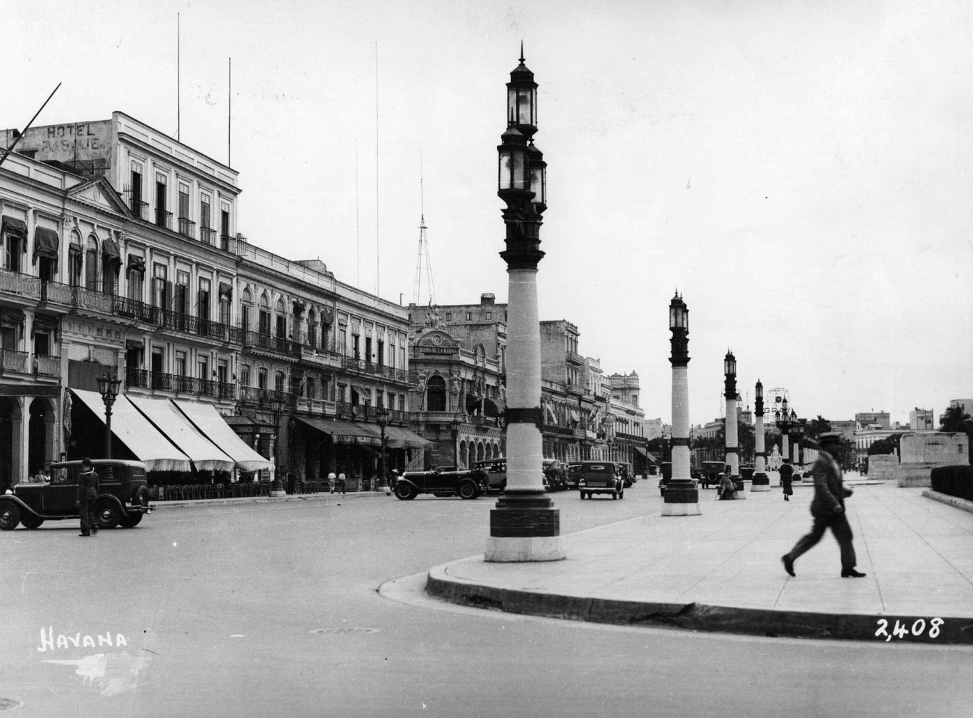 Street scene in Havana, Cuba, 1935