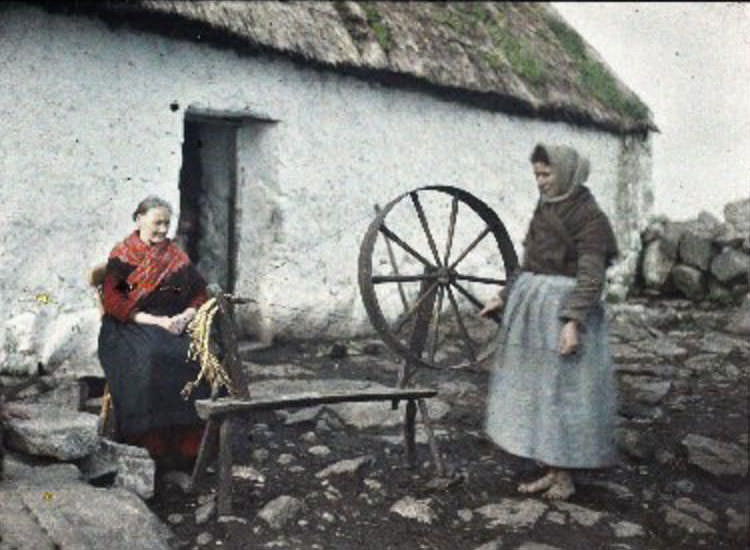 Skilled weavers showcasing their artistry in An Spidéal, Galway, 31 May 1913
