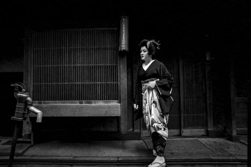 Kyoto in the 1970s: A Retro Trip Through Japan's Ancient Capital