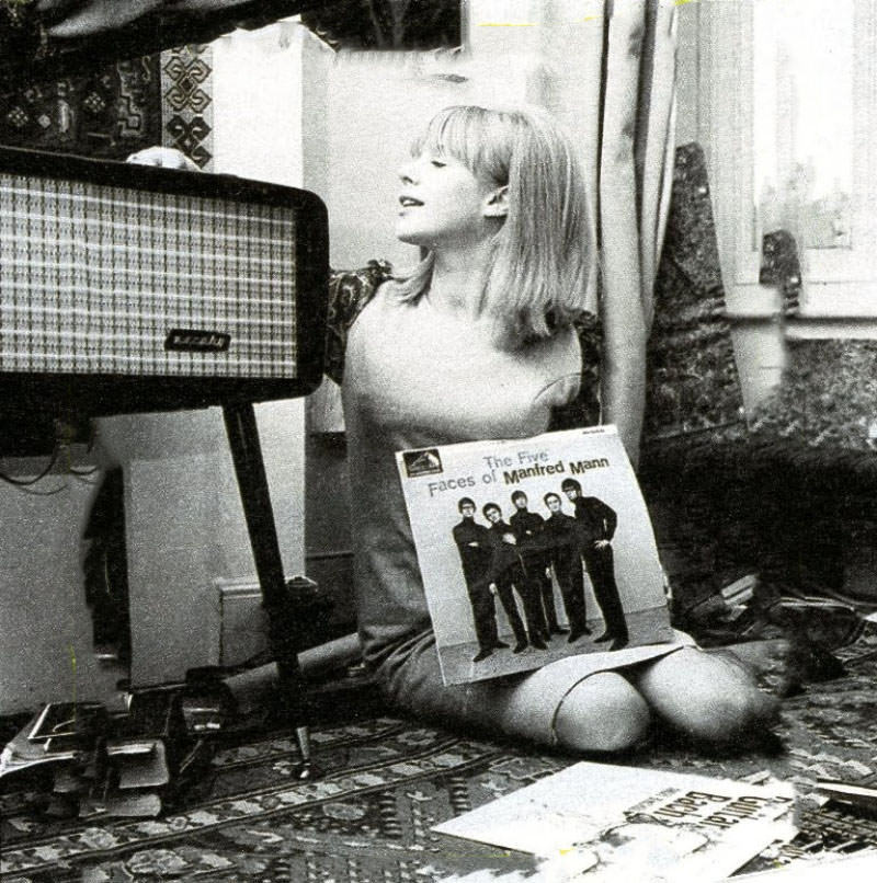 17-Year-Old Marianne Faithfull: Friends, Home, and a Pet Dalmatian in 1964