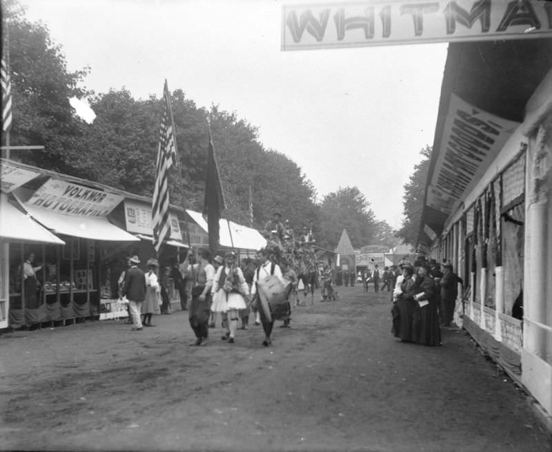 General view street fair, 1898